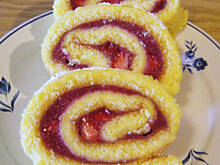 Fot. niebieska-różyczka, Rolada z musem truskawkowym wg Różyczki