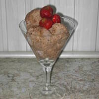 Lody czekoladowe z karmelizowanymi orzechami