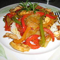 Kurczak z kolorową papryką