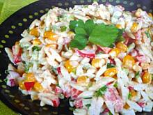 Fot. pawcioxxl, sałatka z makaronem w kształcie ryżu