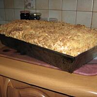 Drożdżowe z wiśniami bezą i kruszonką