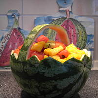 Owocowy kosz obfitosci - z arbuza