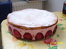 Fot. monia09081979, Torcik z truskawkami