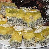 Ciasto kokosowo-makowe z jabłkami i galaretką