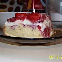 Piaskowe z śmietaną i truskawkami Moniki