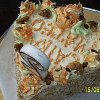 TORT  z masą orzechową