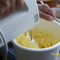 TORT  z masą orzechową