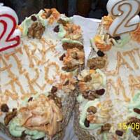 TORT  z masą orzechową