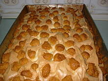 Fot. łOSOS, ciasto z owocami babci Helci