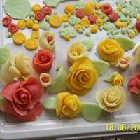 Masa do wykonania dekoracji na ciasta - róże