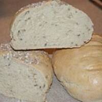 Tradycyjny pszenny chleb z dodatkami lub bez