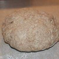 Tradycyjny ciemny żytni chleb z dodatkami lub bez