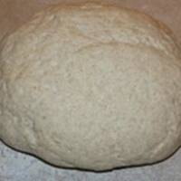 Tradycyjny chleb pszenno-żytni z dodatkami lub bez