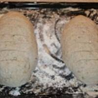 Tradycyjny chleb pszenno-żytni z dodatkami lub bez