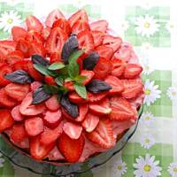 Biszkopt z masą truskawkową dla początkujących