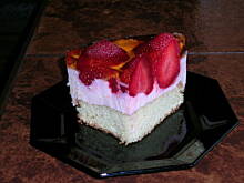 Fot. Anes, jogurtowo-śmietanowe ciasto Anes