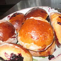 Bułeczki drożdżowe nadziewane