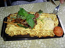 Fot. tineczka, Danie luksusowe  z poledwica na desce