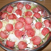 Sałata z fetą i arbuzem