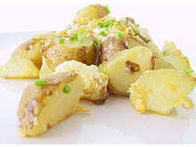 Fot. anay, Jajecznica z młodymi ziemniakami