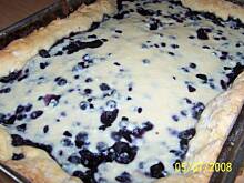 Fot. Manga, Ciasto jagodowe z polewą waniliową