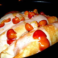 puszyste naleśniki z masą i czereśniami