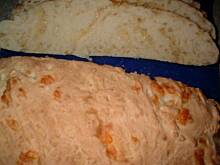 Fot. Oberhexe, Chleb serowy na szybko