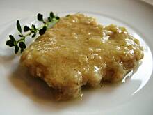 Fot. till, Schab duszony w cebuli i czosnku