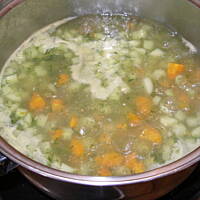 zupa ze świeżych ogórków