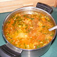 Pyszny kapuśniak z młodej kapusty