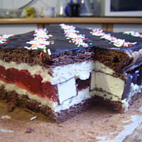 Placek z ptasim mleczkiem i galaretką