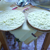 Tort z czarnej porzeczki