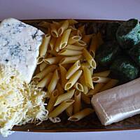 Penne w  śmietanie z gorgonzolą i szpinakiem