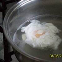 Jaja w koszulkach topione