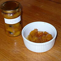 Niskosłodzony dżem brzoskwiniowy z borówkami