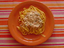 Fot. soneti, Makaron Tagiatelle z sosem łososiowo śmietanowym