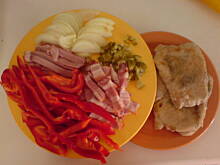 Fot. soneti, Schab z papryką szynką i ogórkami