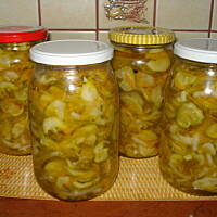 Sałatka z ogórków na zimę