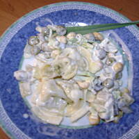 zielona sałatka z tortelini