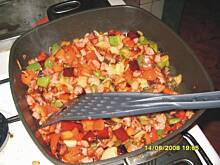 Fot. Wróbelek, makaron z kiełbaską i papryką