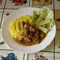 Gulasz z uda indyka z rodzynkami