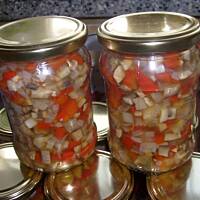 Sałatka z papryki i pieczarek