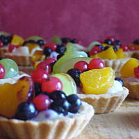 Pyszne kruche babeczki z owocami