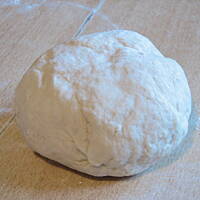 Rolada drożdżowa z grzybami