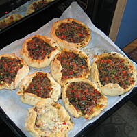 Mięso mielone w placku po turecku