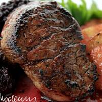 Polędwiczki korzenne w sosie jeżynowo-jabłkowym