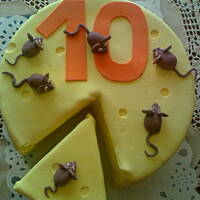 Tort migdałowo-cytrynowy