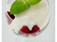 Fot. anay, Deser malinowy z budyniem