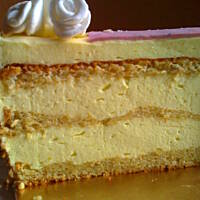 Tort migdałowo-cytrynowy