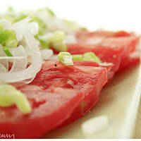 Klasyczna sałatka pomidorowa